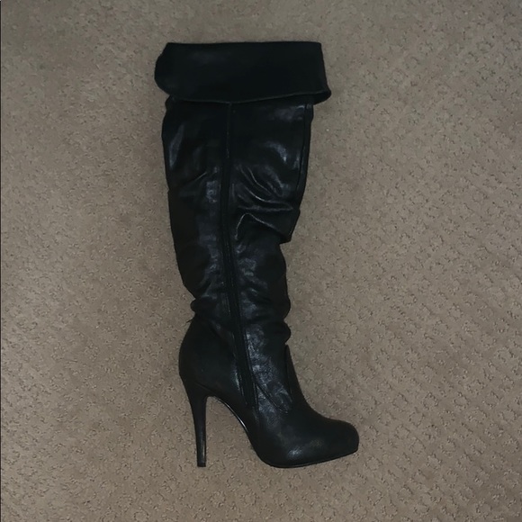 Black over knee high heeled boots - Picture 2 of 4